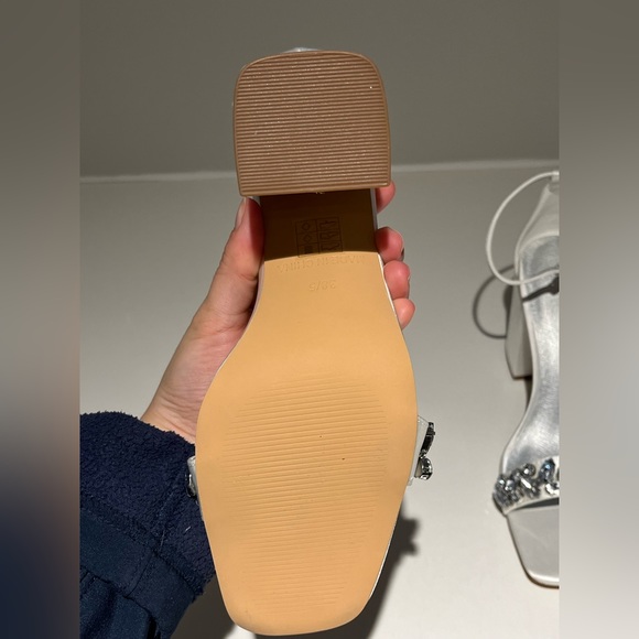 London Rebels Woman’s Bridal Shoe - Picture 2 of 4